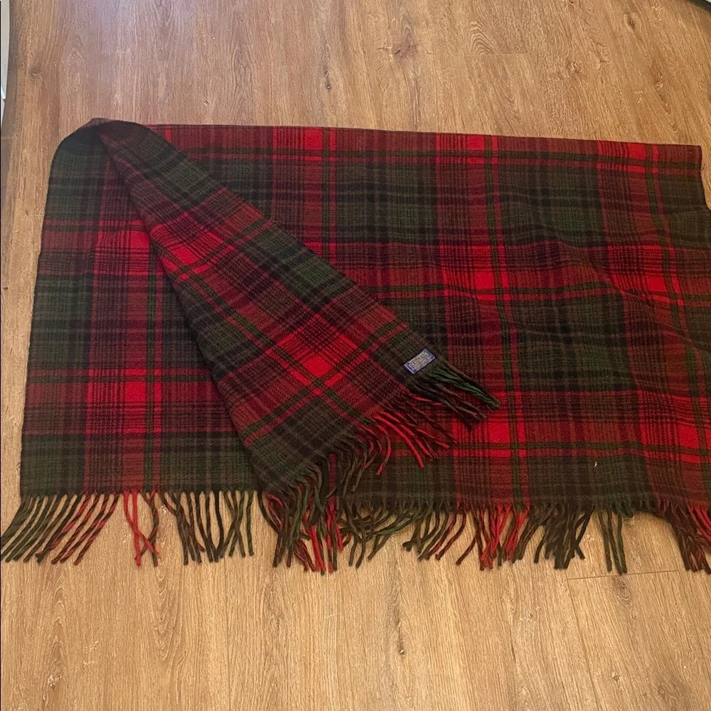 Pendleton Red and Green Plaid Throw Blanket - Picture 2 of 5
